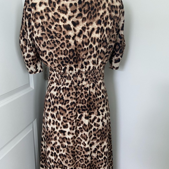 ASTR the label from Nordstrom. Leopard, midi dress. - Picture 7 of 7